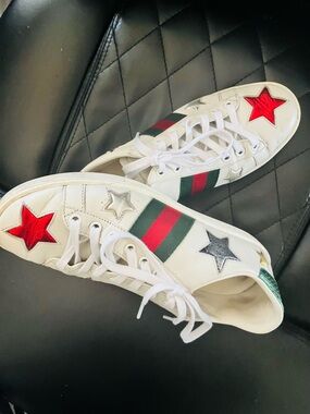 Gucci White Leather Star Accent Women's Sneakers - Red & Green Stripe